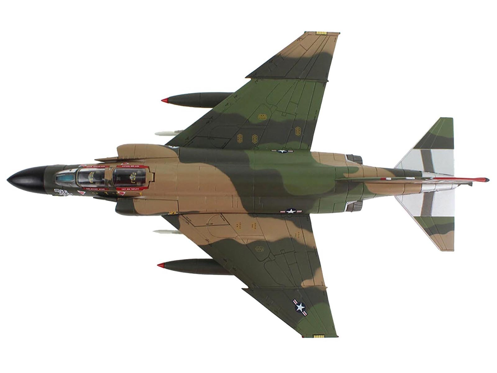 McDonnell Douglas EF-4C Wild Weasel Fighter-Bomber Aircraft "64-0840 67th TFS Korat RTAFB Super Cocks Swiss Samilar" (1971) United States Air Force "Air Power Series" 1/72 Diecast Model by Hobby Master - Image 2